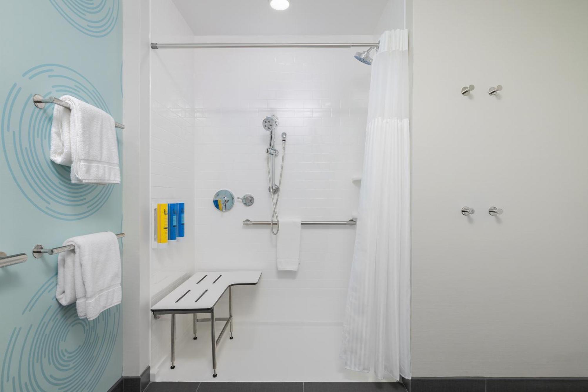 Hotel Tru By Hilton Oshkosh Zewnętrze zdjęcie