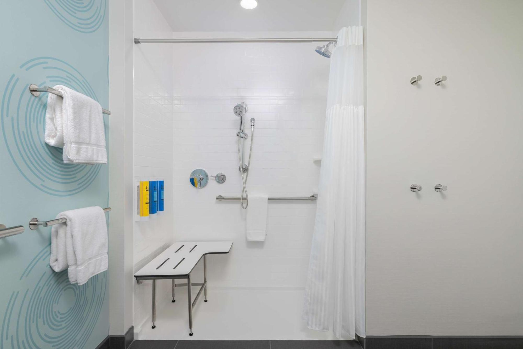 Hotel Tru By Hilton Oshkosh Zewnętrze zdjęcie